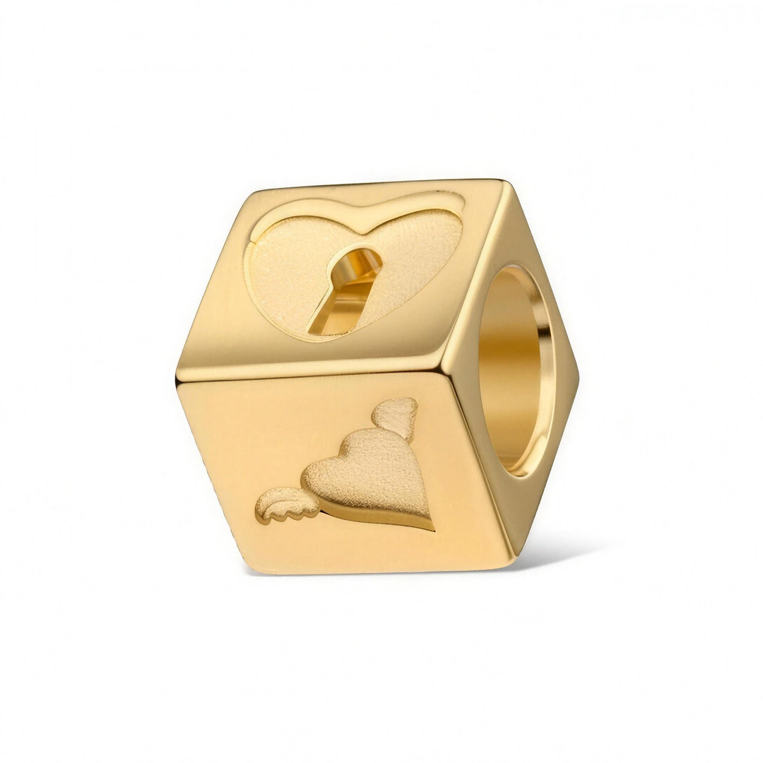 925 Sterlingsilber Halskette Damen Würfel mit Herzen Kette von HitSchmuck, Produktfoto vor weißem Hintergrund